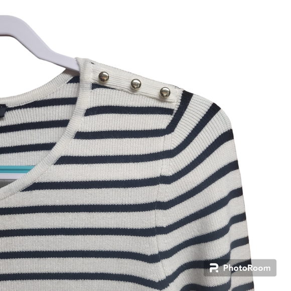 WHBM Ruffle-Sleeve Sweater Size Large - Picture 8 of 9